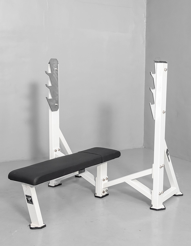 Flat_Bench_by_Into_Wellness